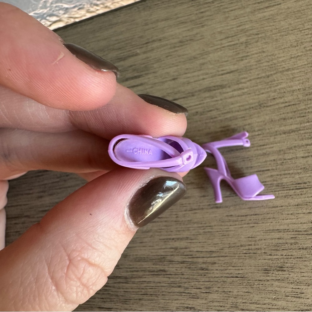 Pair of Purple High‎ Heel Shoes, Barbie Doll Accessories - Picture 4 of 5